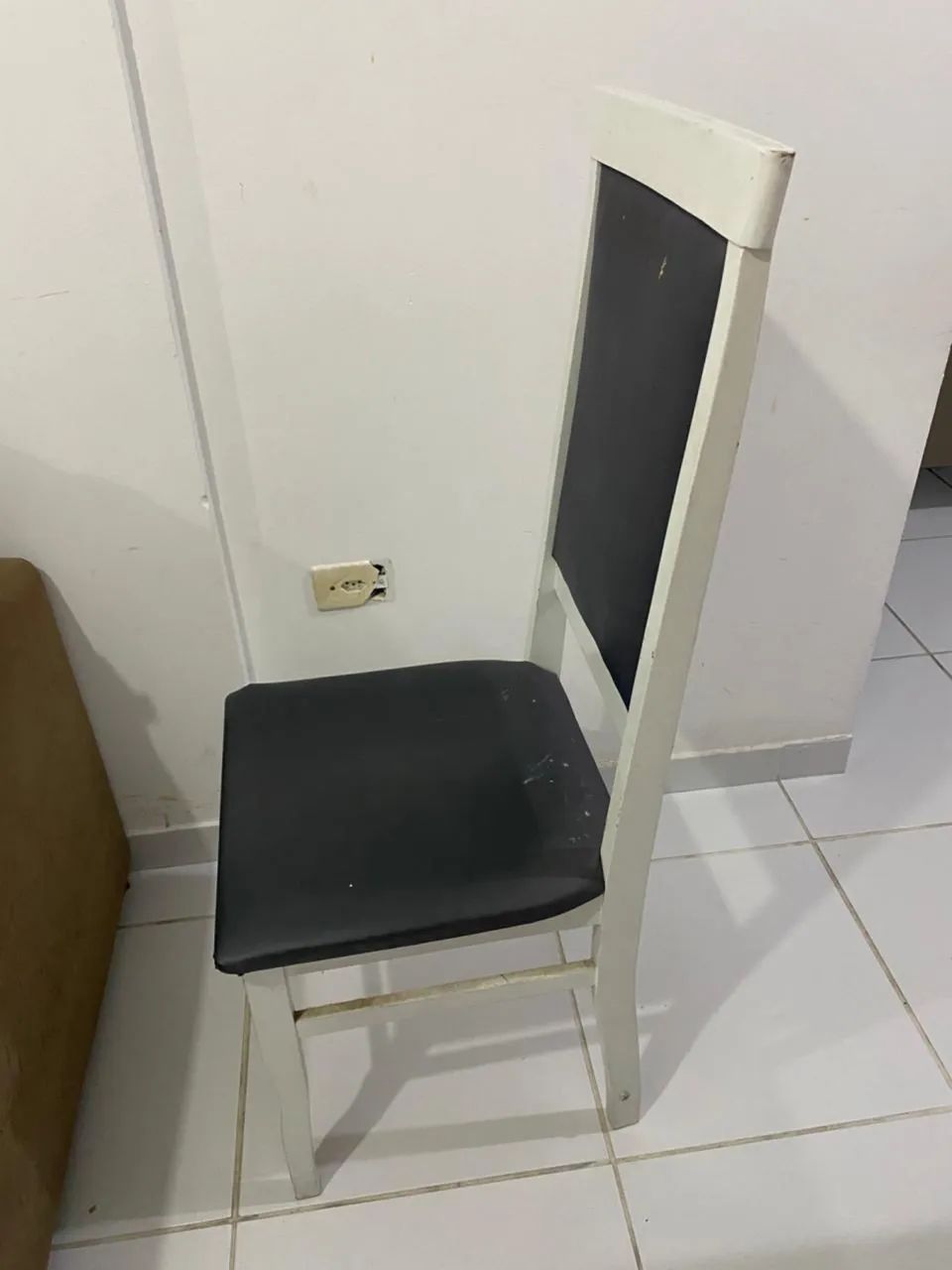 Mesa e cadeiras  - Foto 4