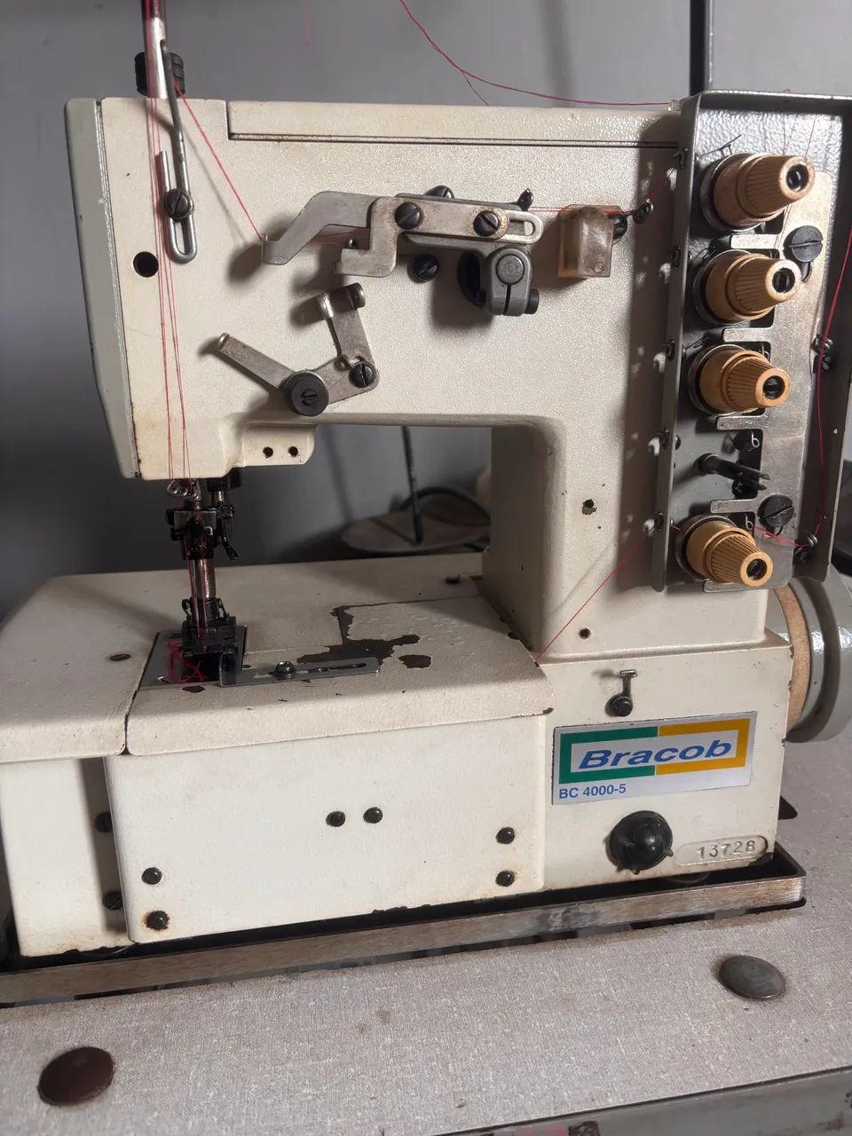 Máquina de costura industrial  - Foto 2
