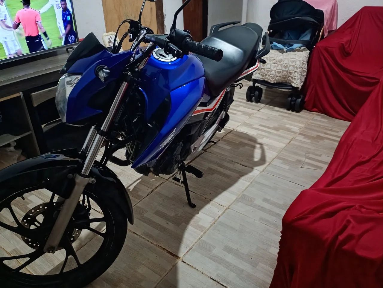 Vendo Titan 160 conservada emplacada  - Foto 5