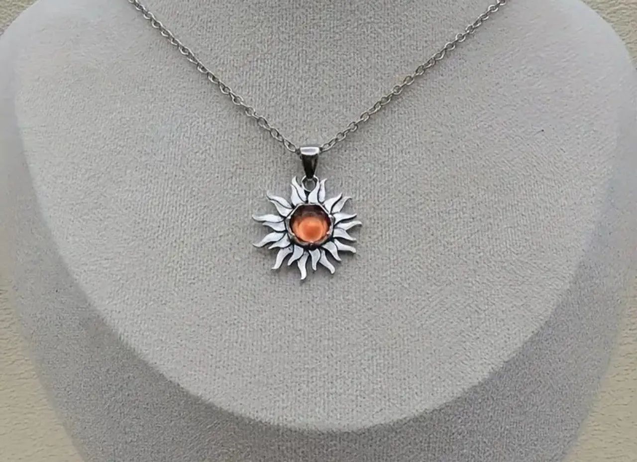 Colar com pingente de sol - Foto 2