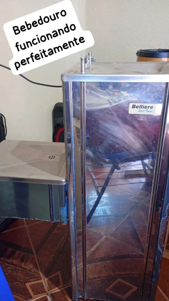 Bebedouro funcionando perfeitamente 