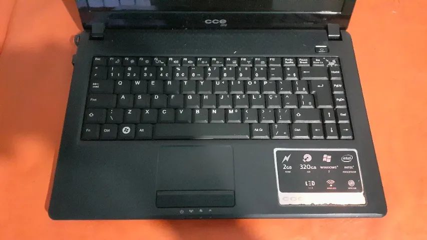 Notebook CCE pra aproveitar peças - Foto 2