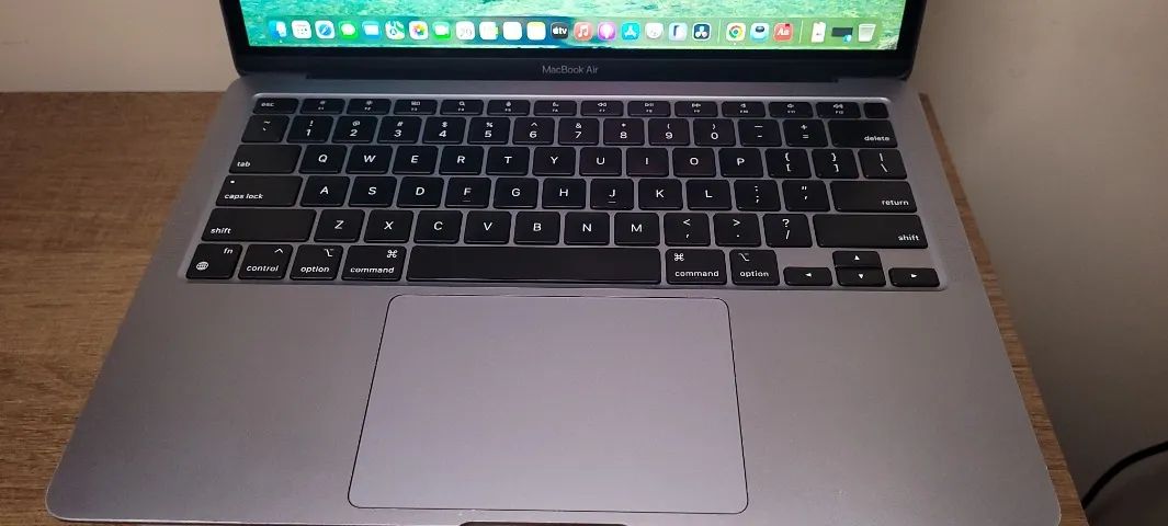 Macbook Air M1 13'' 256GB | 8GB RAM | Excelente estado - Foto 2