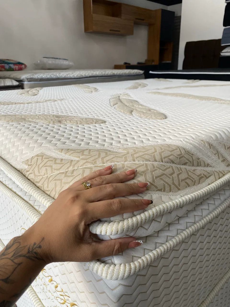 Cama Queen size de luxo , entregamos grátis , super oferta  - Foto 5