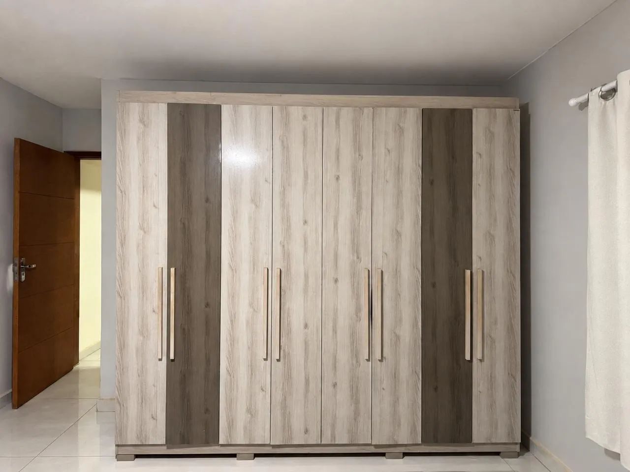Guarda roupas 8 portas 