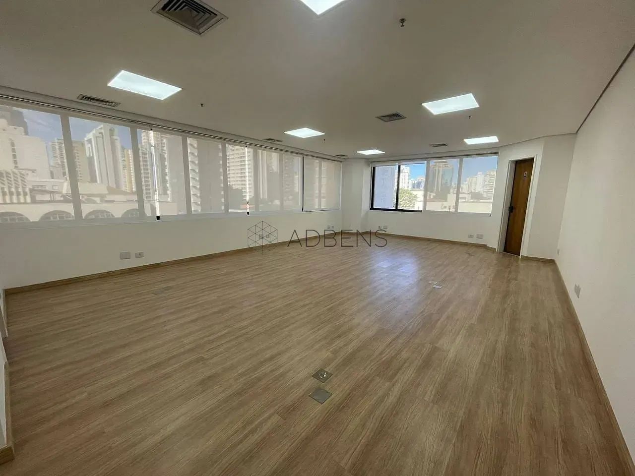 Conjunto Comercial com 75m² para Venda e Locação no Itaim Bibi