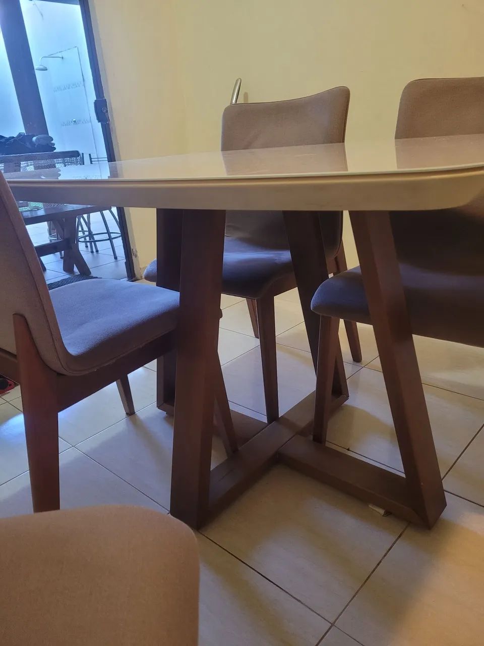 Mesa com 4 cadeiras - Foto 2
