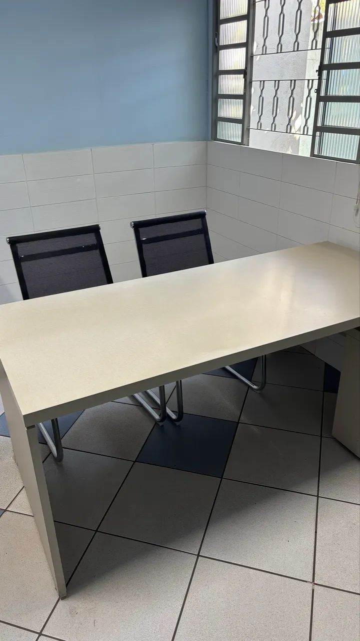Mesa com 2 cadeiras  - Foto 2