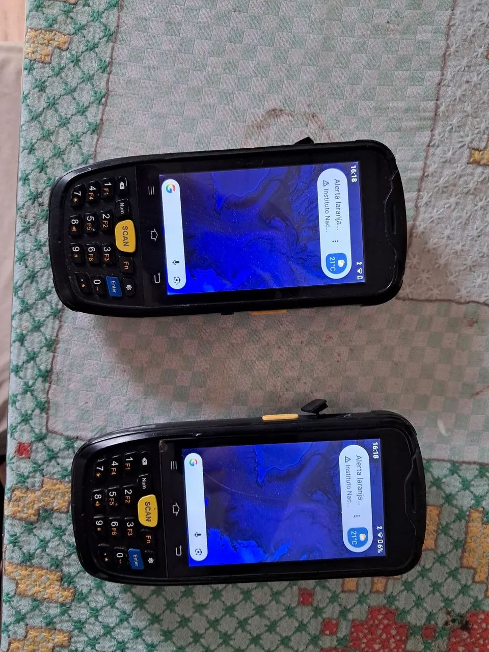 Vendo 2 coletores de dados sistema Android 