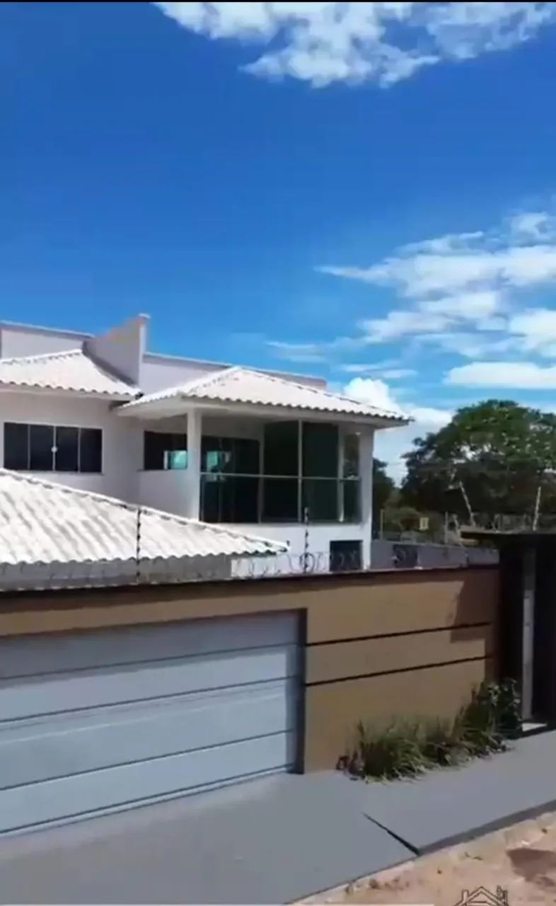 Sobrado com 4/4 2 Suites e Piscina  - Foto 2