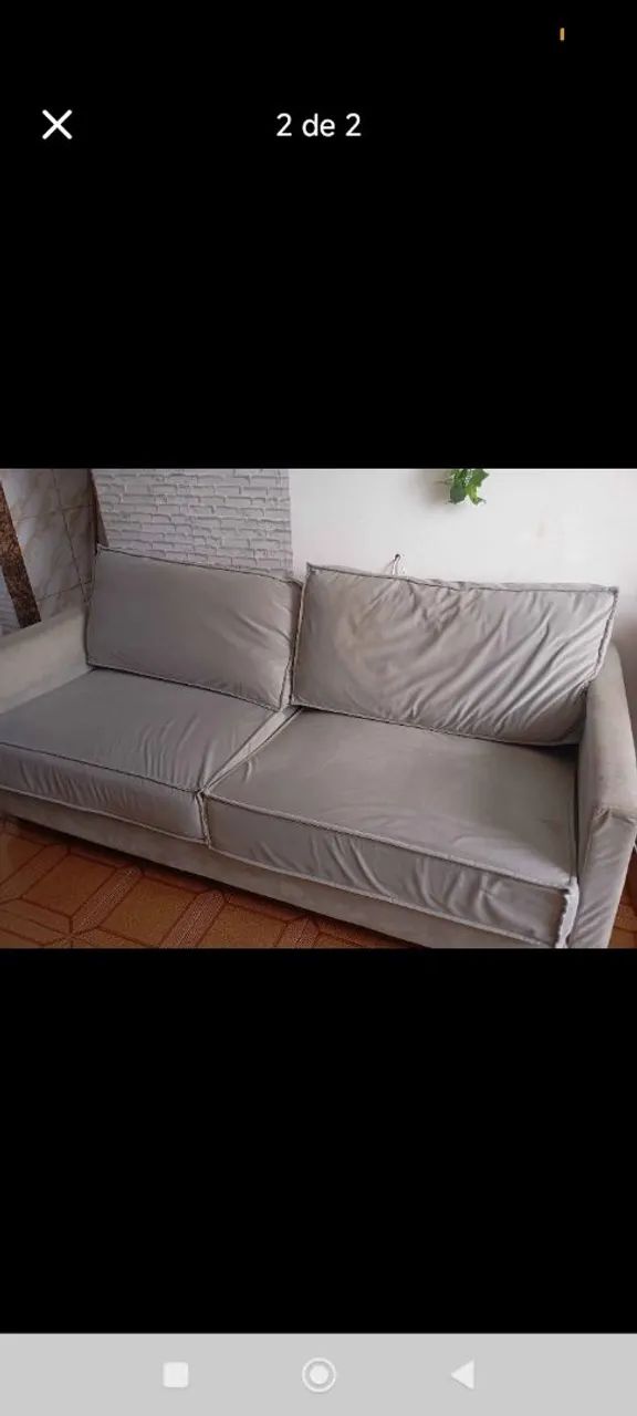Sofá de 3 lugares cinza com almofada soltas  - Foto 2