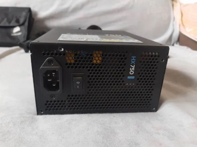 Fonte Corsair HX750 - Foto 4