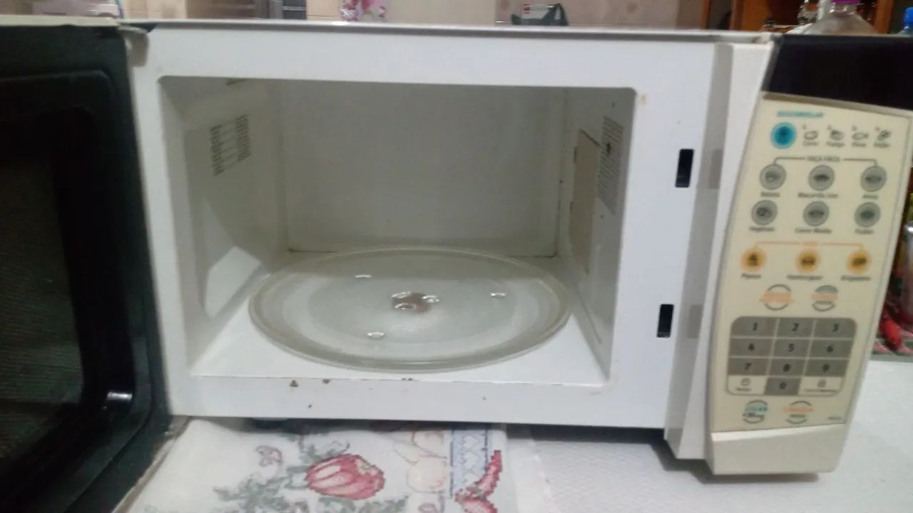 Microondas Electrolux funcionando perfeitamente  - Foto 2