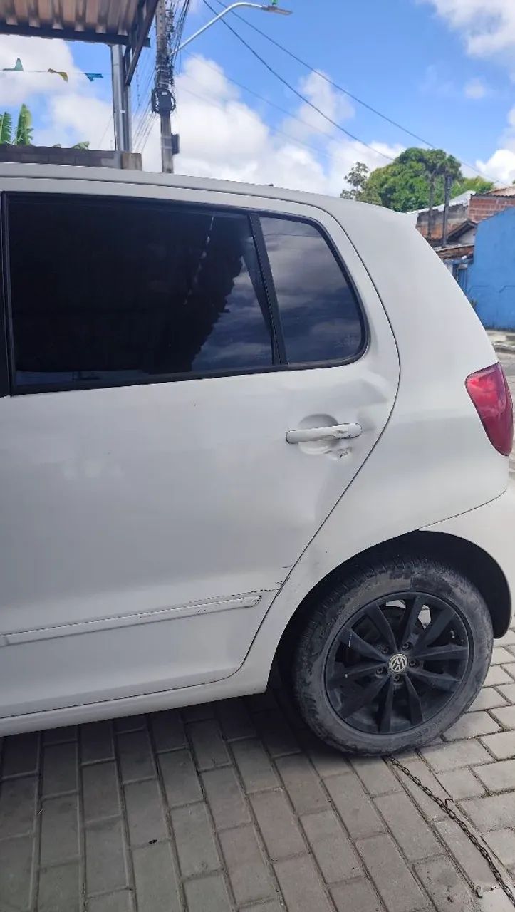 Volkswagen Fox 1.0 MI Total Flex 8V 5P 2014 - Foto 2