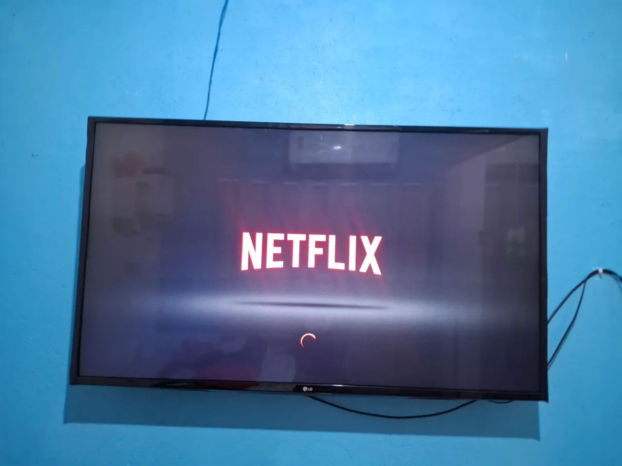 Vende - se, está tv de 49 polegadas, esta em perfeito estado  - Foto 3