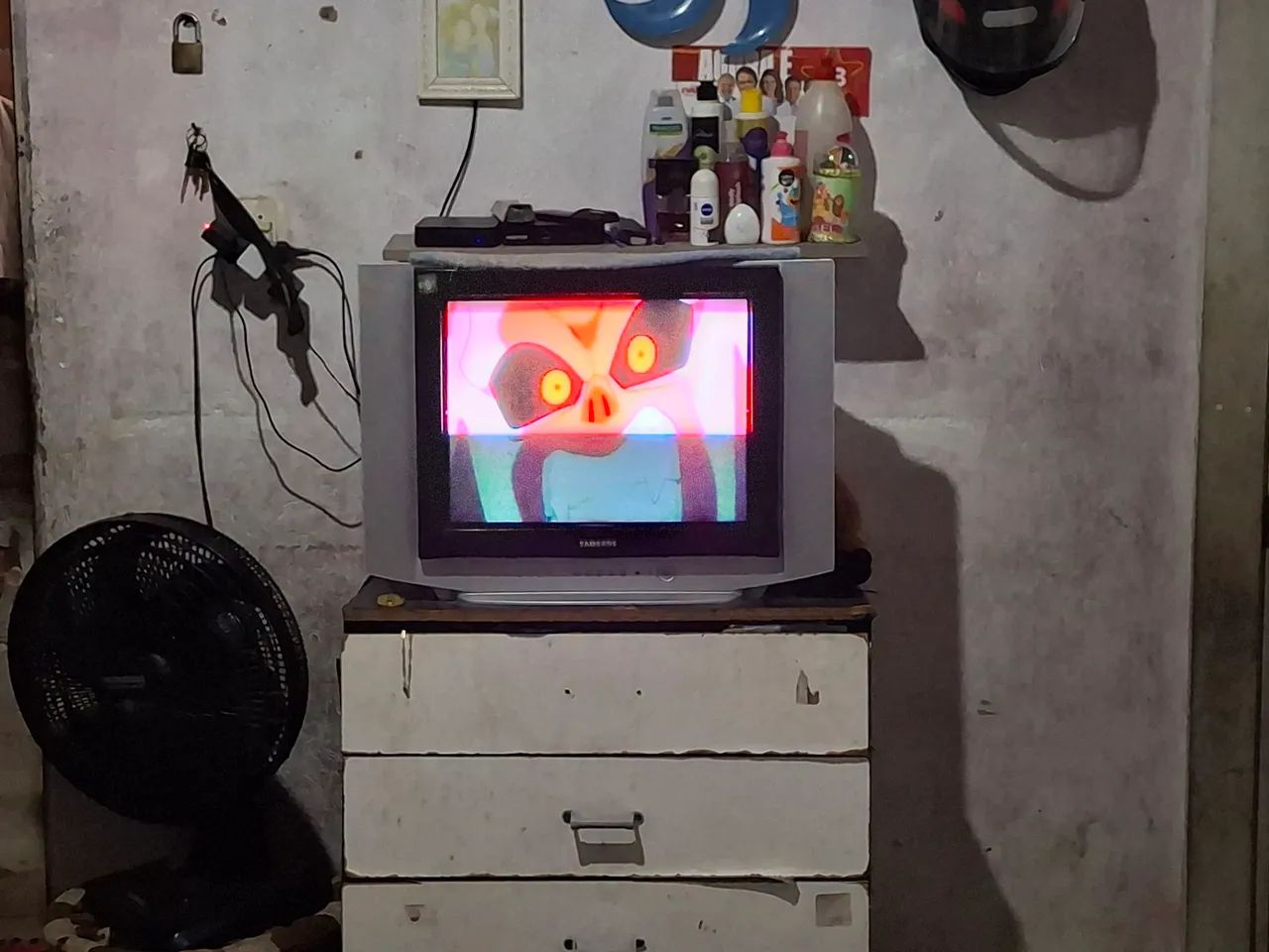 Vendo um tv 20 polegadas Samsung  - Foto 2