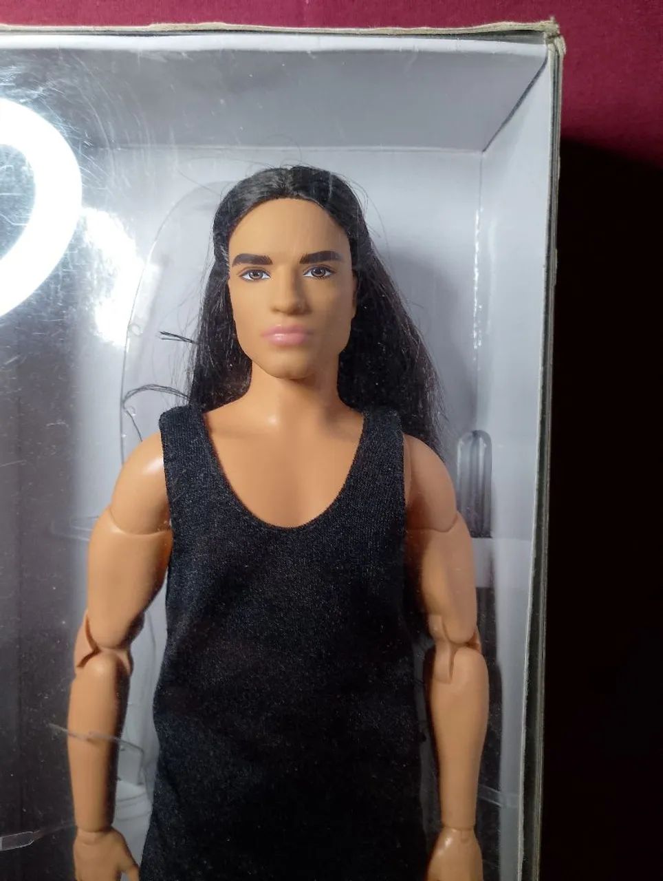 Ken Looks 09