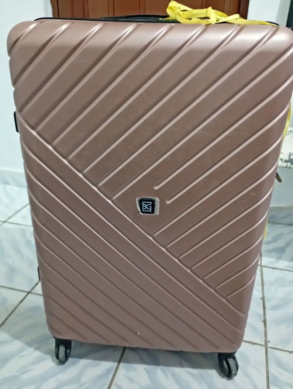 Vendo mala de viagem usada uma única vez  - Foto 3