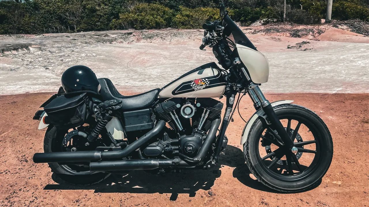 ? HARLEY-DAVIDSON DYNA SUPER GLIDE CUSTOM FXDC 2010 ? - Foto 2