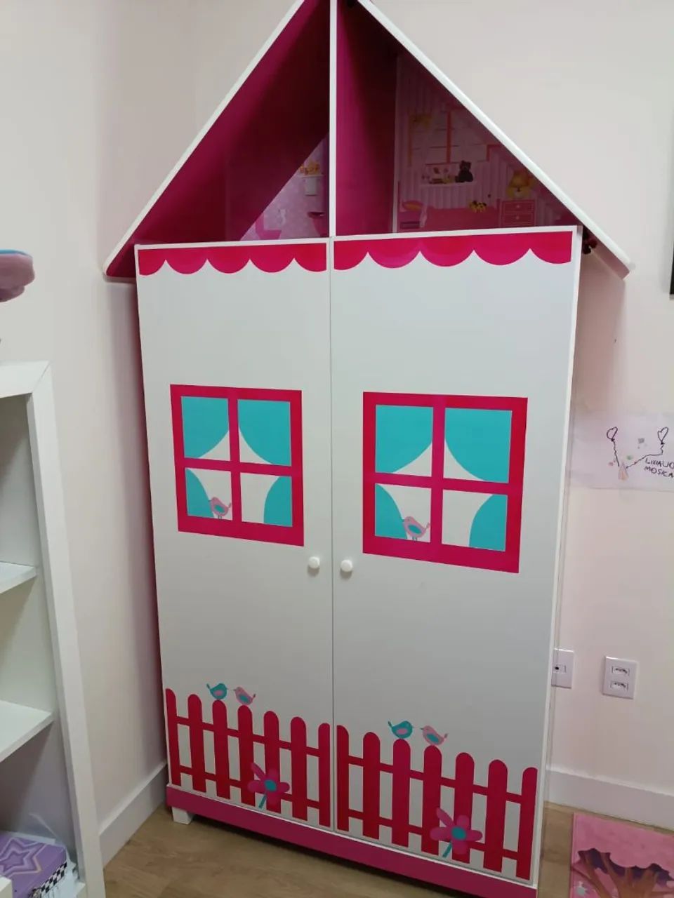 Guarda Roupas Infantil Casinha 2 Portas e 2 Gavetas Rosa