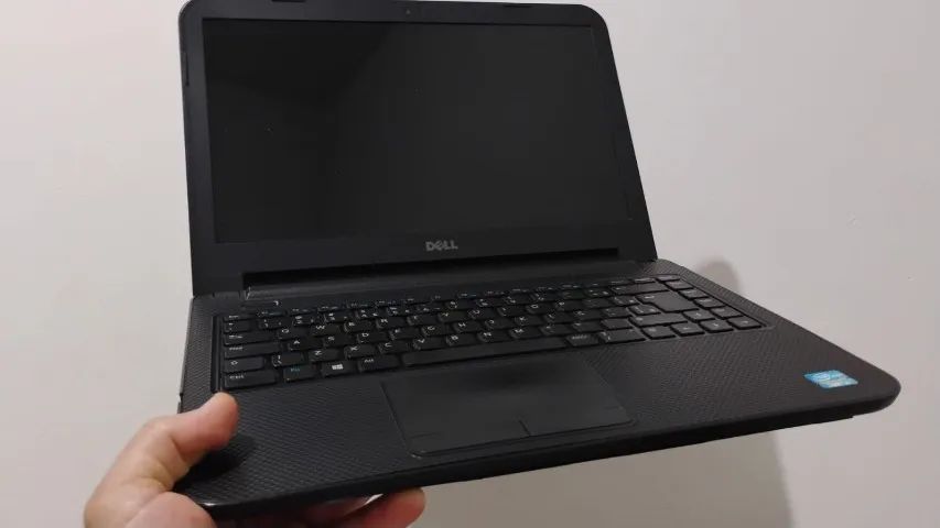Dell Inspiron i3