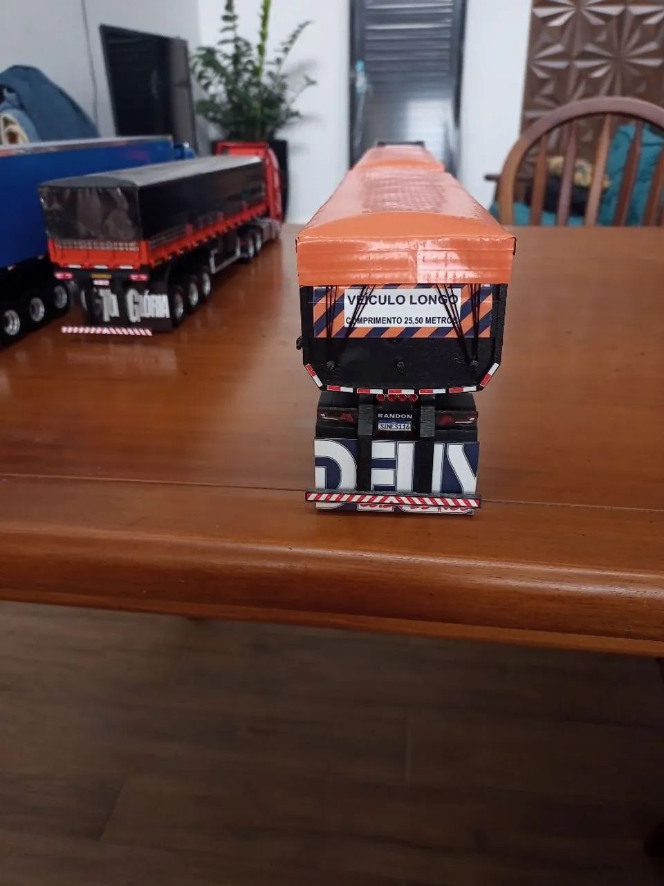 Miniatura caminhão Volvo Rodo Caçamba 1/32 - Foto 2