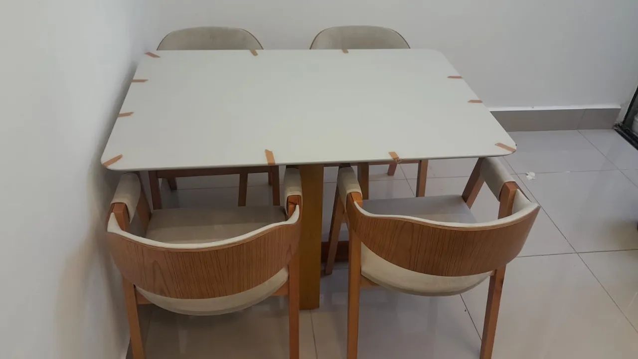 Mesa de Jantar com 4 cadeiras - Foto 2