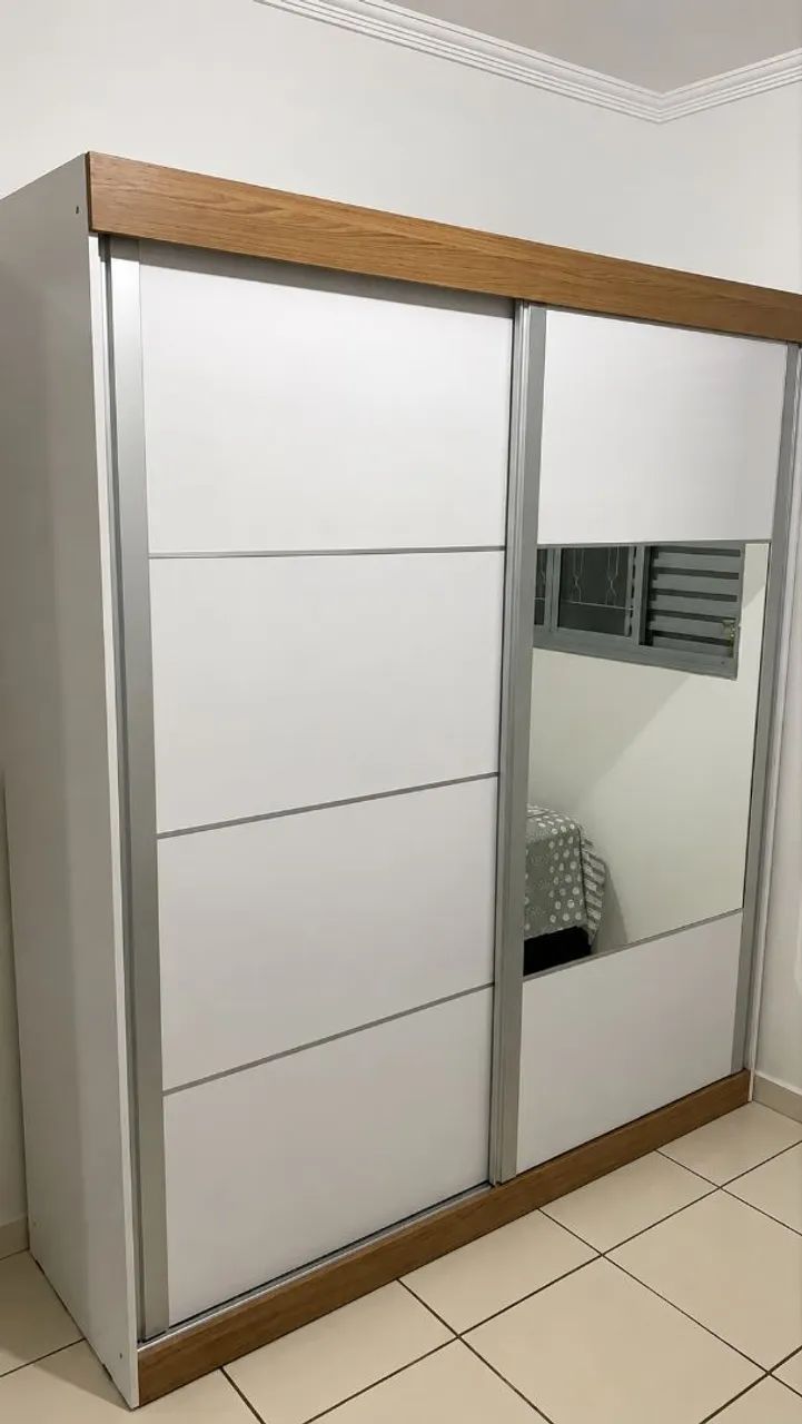 Guarda Roupa