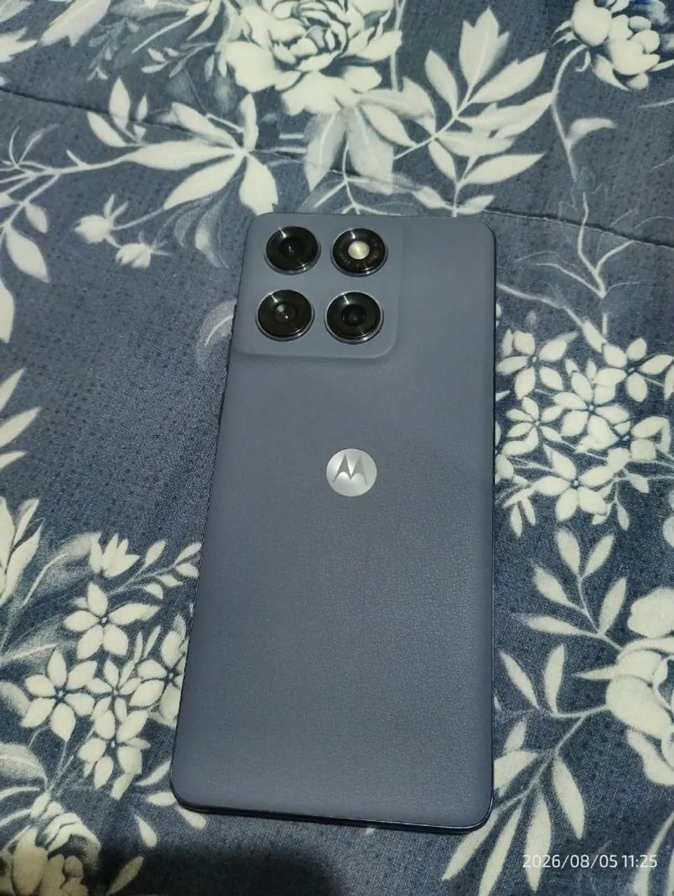 Vendo celular moto Edge 60 fusion  - Foto 2