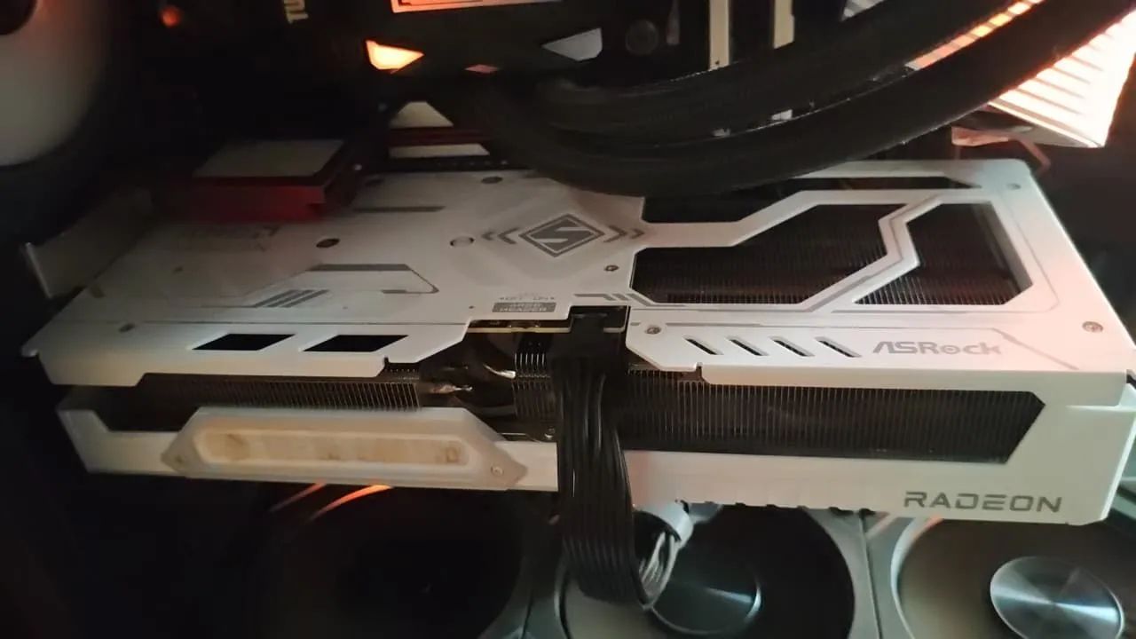 RX 9060XT 8GB  - Foto 2