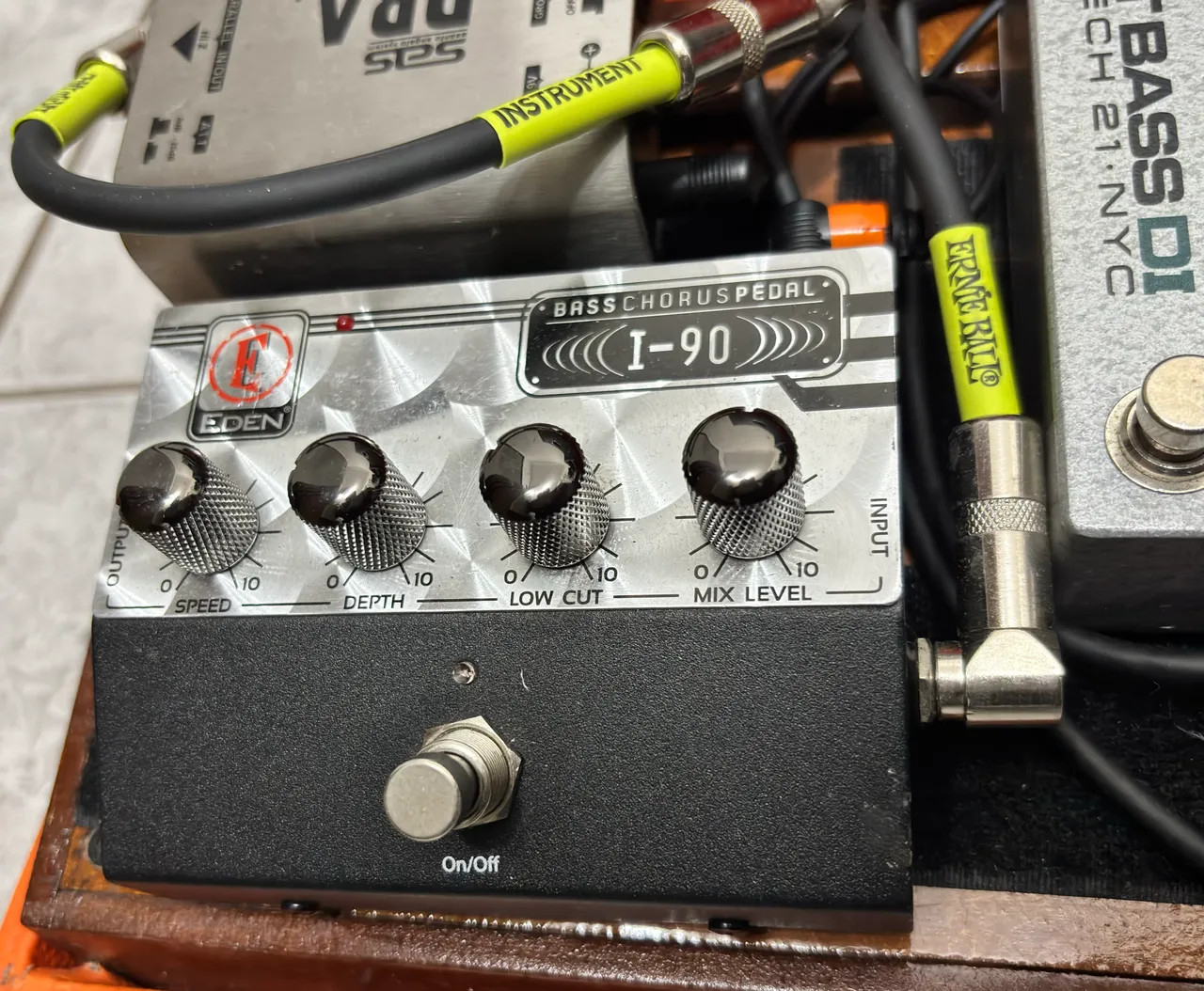 Pedal de Baixo Eden CaliforniWAH Bass Filter - Instrumentos