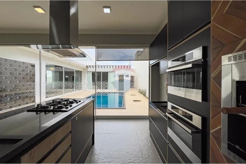Casa de Alto Padrão com 3 Suítes e Ambientes Integrados - Foto 2