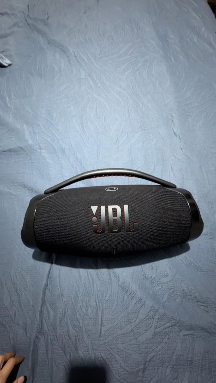 Vendo JBL BOMBOX 3 pouco usada, com nota e caixa 