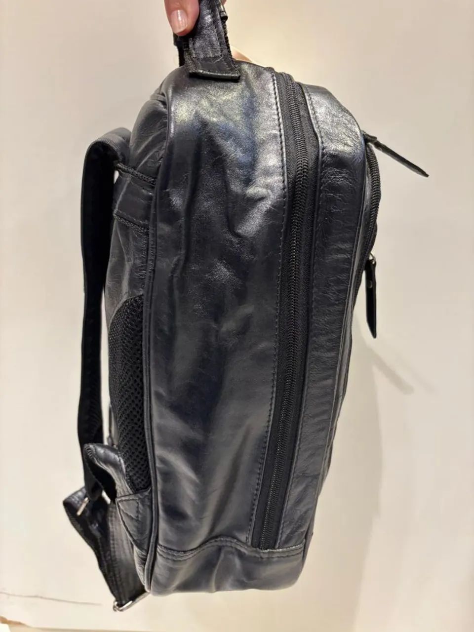 Mochila em couro com compartimento para notebook  - Foto 4