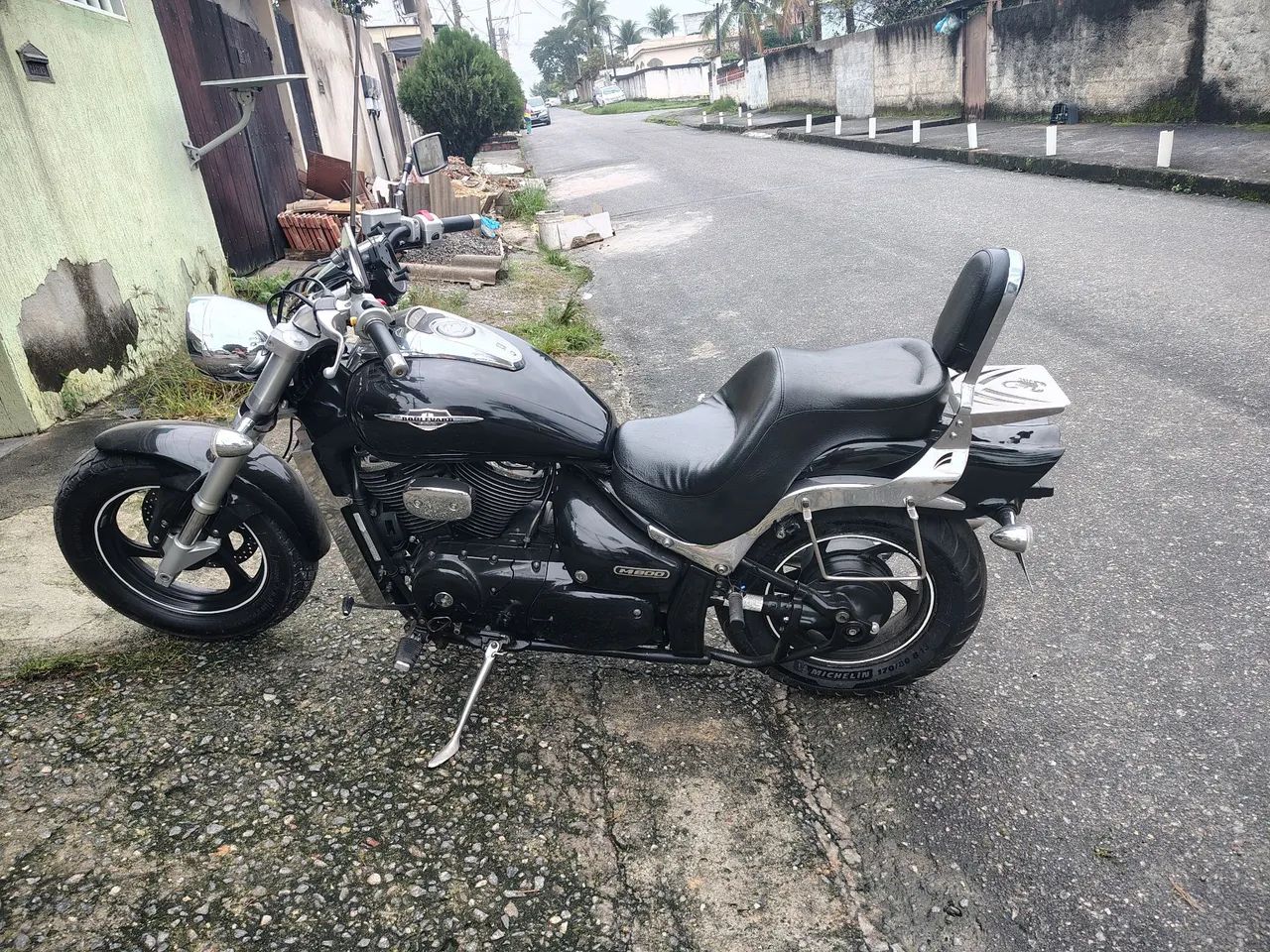 Suzuki Boulevard 