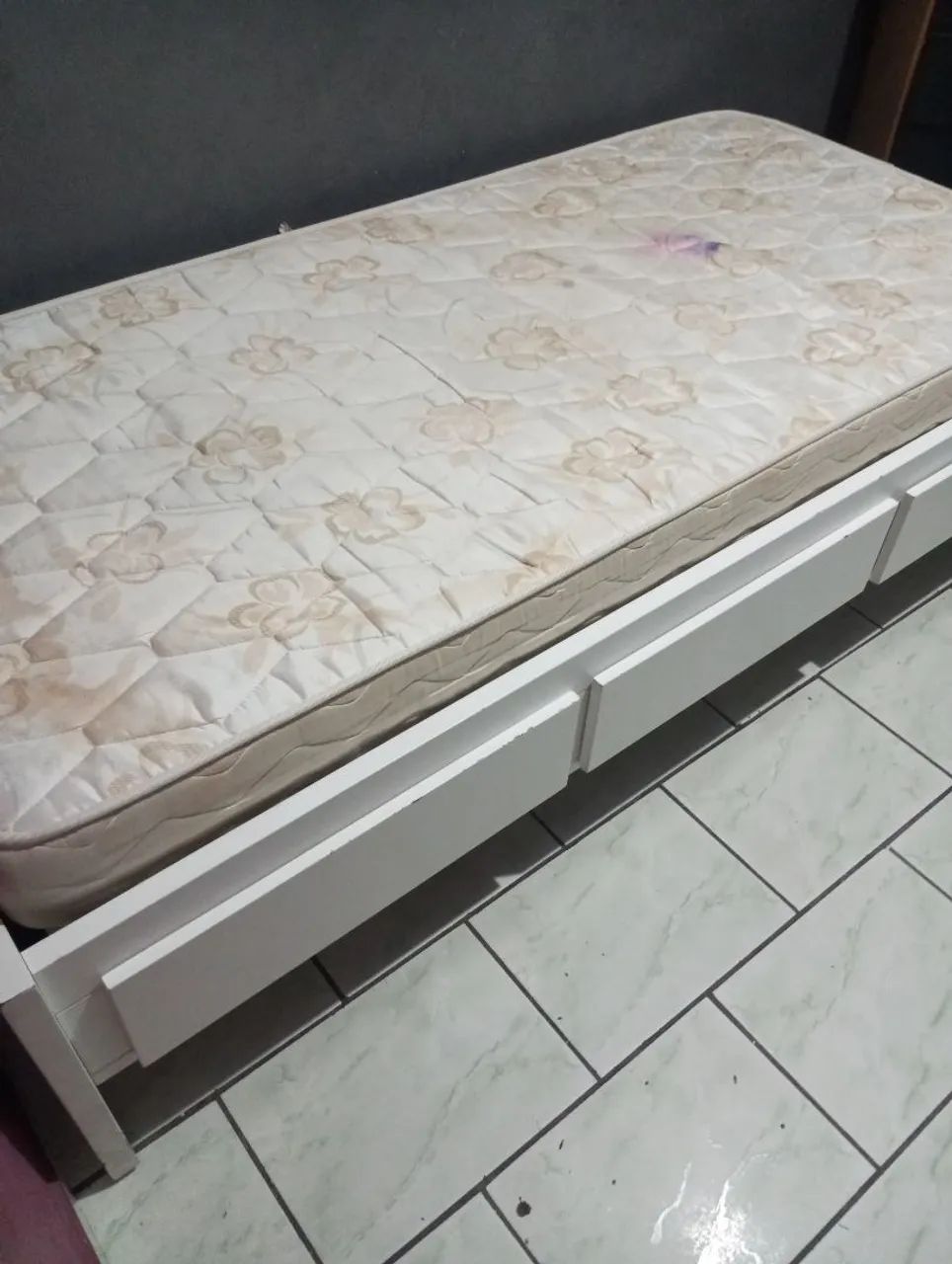 Cama solteiro 