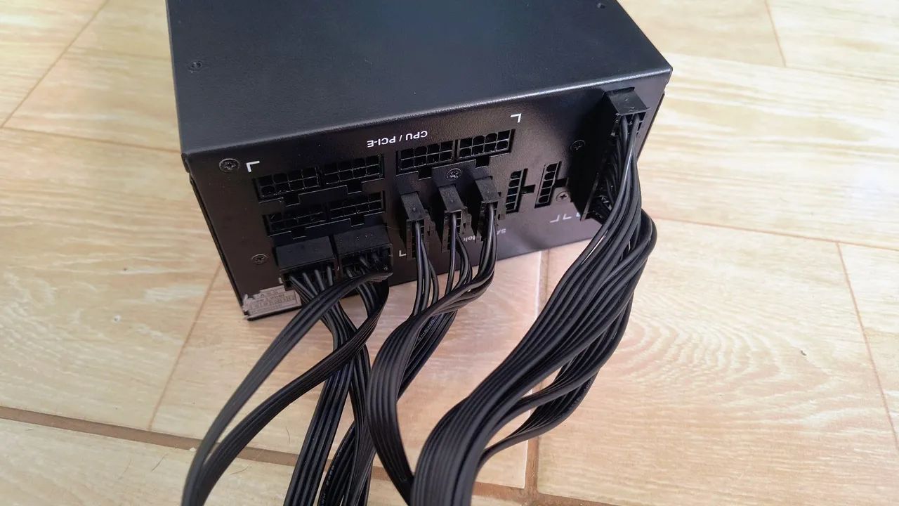 Fonte gamer ATX 1000W modulável  - Foto 3