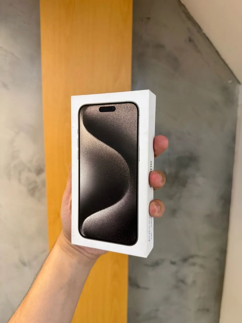 Caixa de iPhone 15 Pro Max 256GB natural  - Foto 3