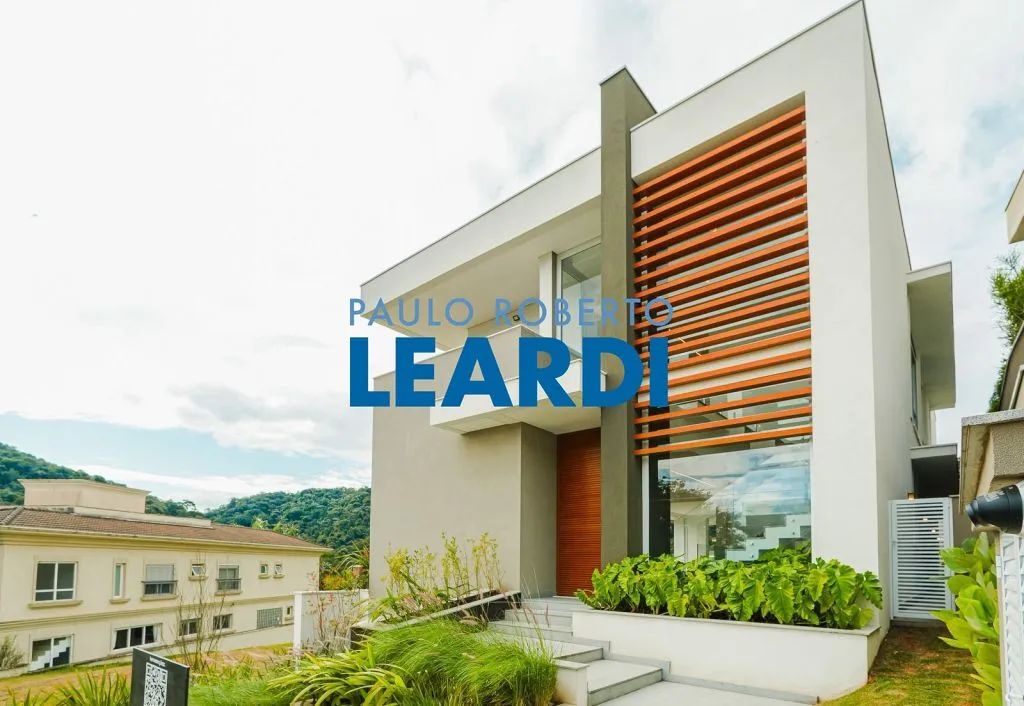 CASA EM CONDOMÍNIO - TAMBORÉ - SP