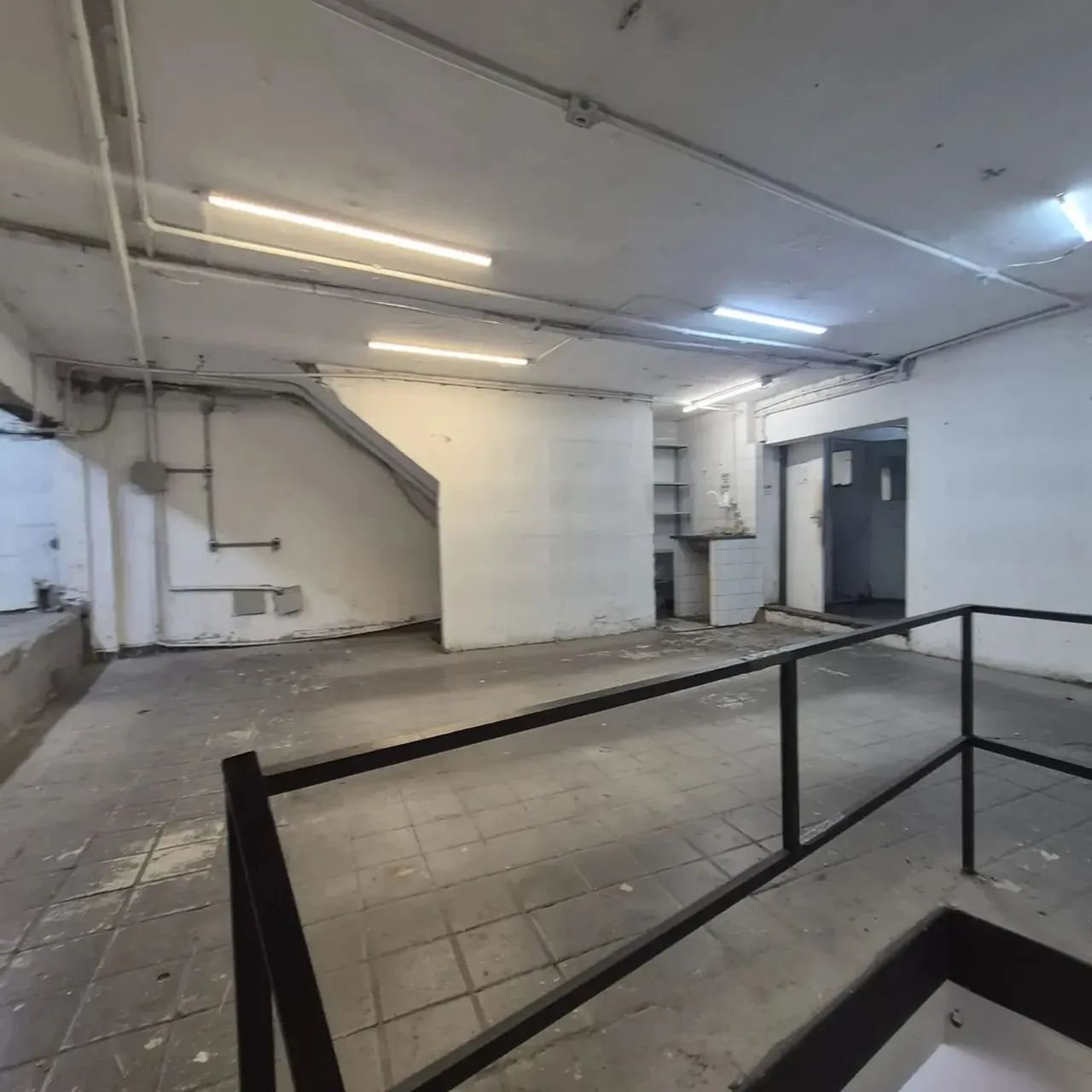 Alugo Lojão Meier Dias  d Cruz 79 aprox 240m² loja +  100m² girau 12m de frente otima loca - Foto 6