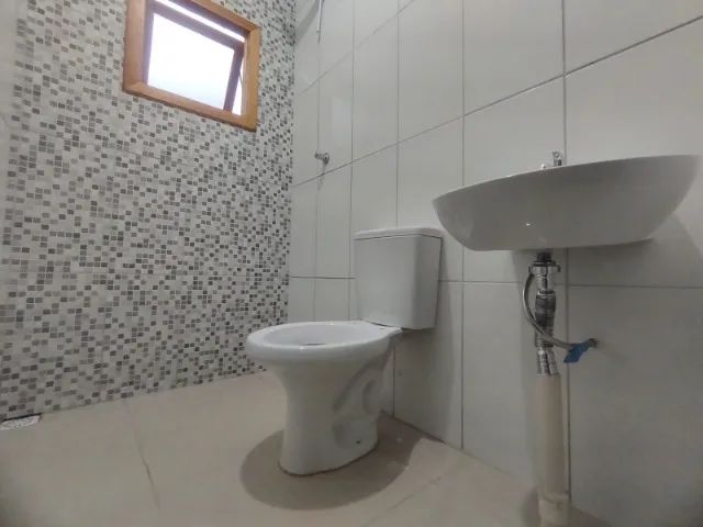 Casa 2 suítes com churrasqueira e pátio - Foto 2