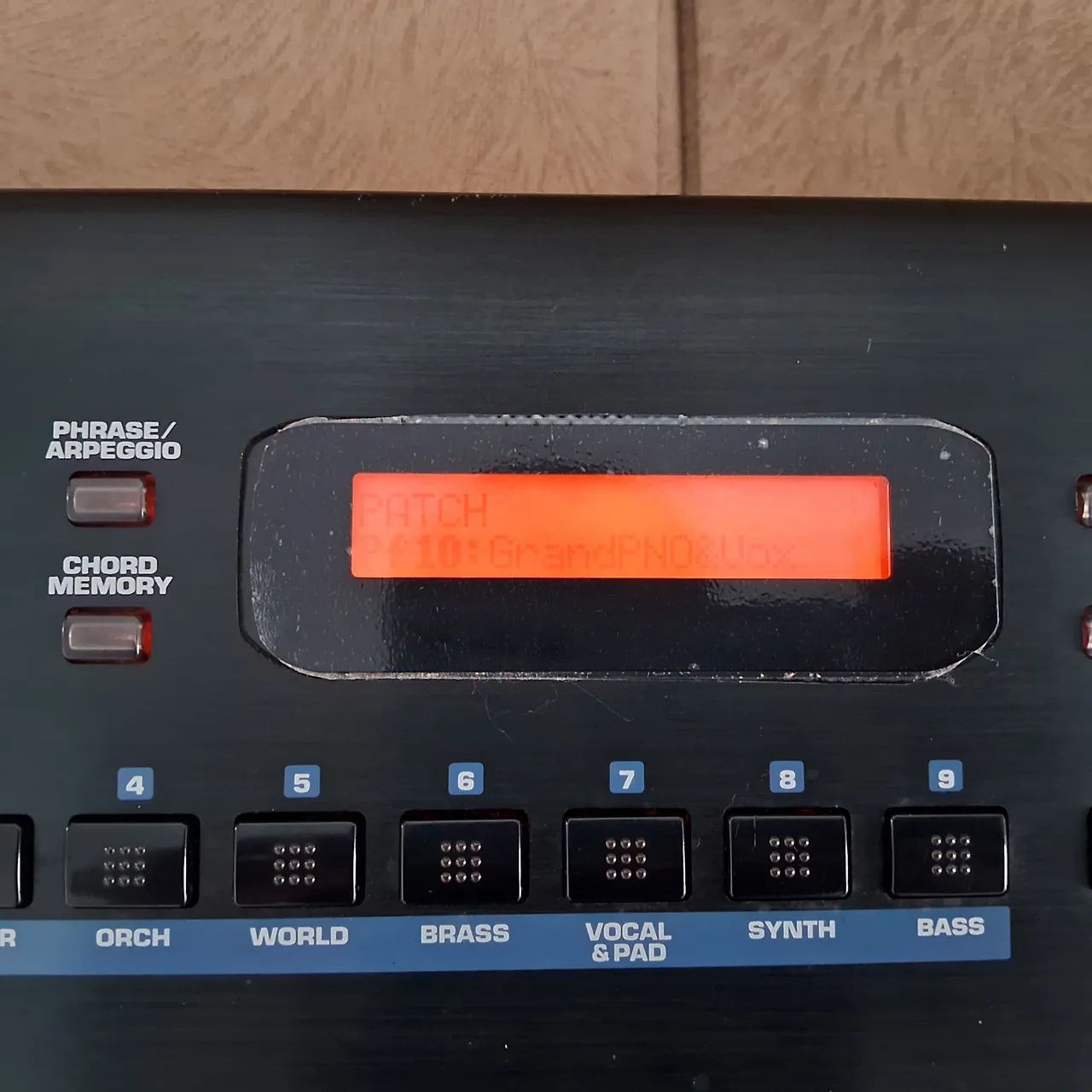 ROLAND JUNO-D  - Foto 4