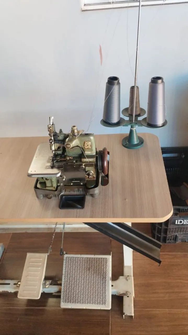 Máquina overloque  - Foto 3
