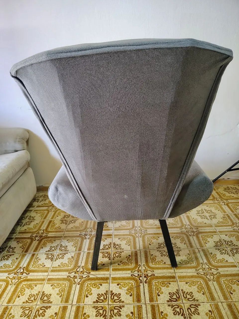 Poltrona cinza decorativa  - Foto 4