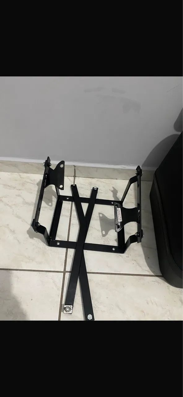 Vendo baú + suporte 80 litros  - Foto 4