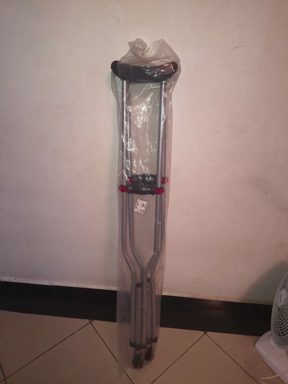 Vendo par de muletas