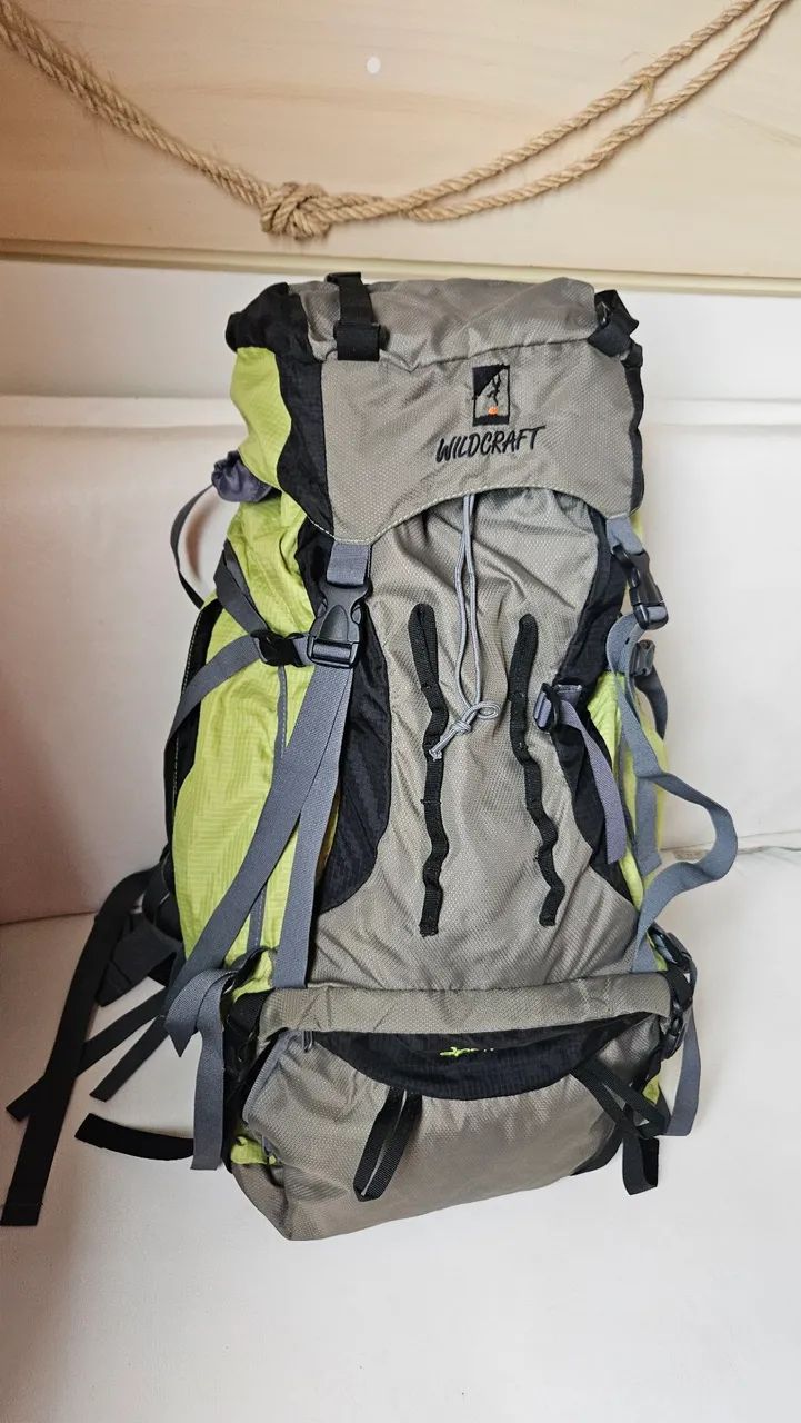 Mochila para trilha gde 70cm com capa de chuva  - Foto 4