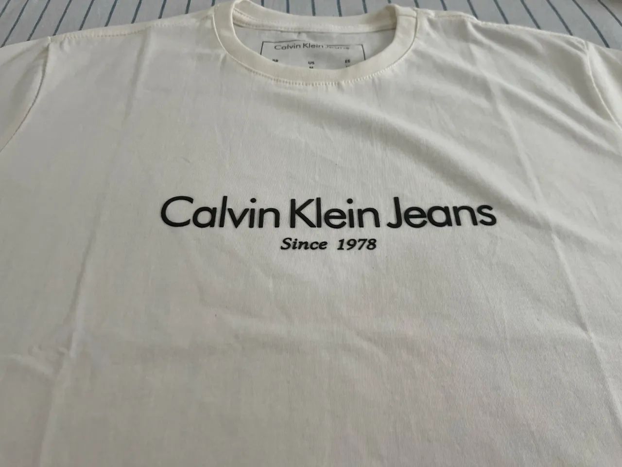 Camiseta Masculina Calvin Klein Jeans Off-White / Branca