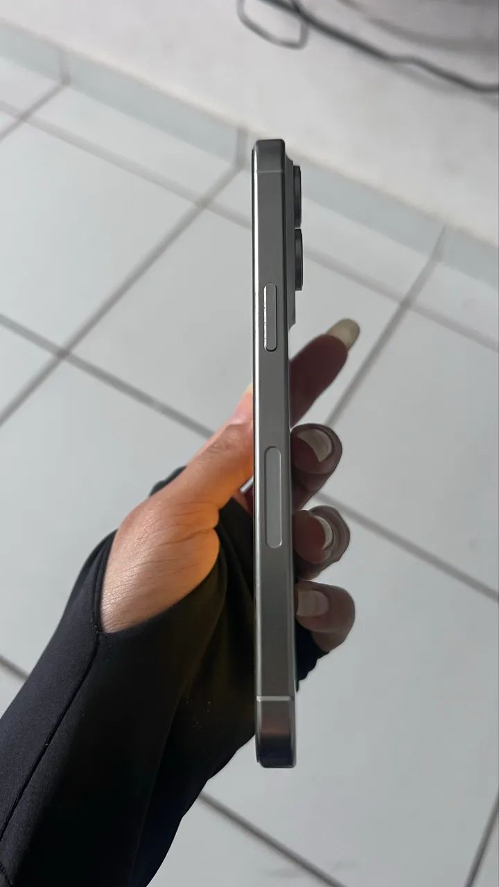Vendo iPhone 15 pro max  - Foto 4