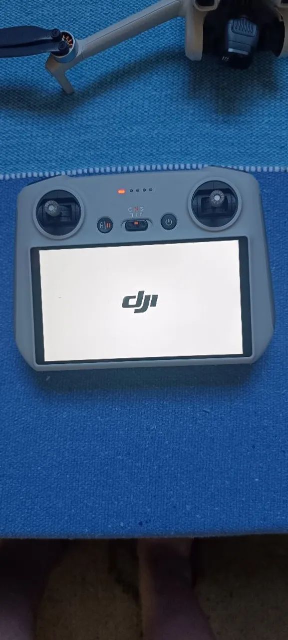 Drone DJI Mine 3 com RC com tela - Foto 2